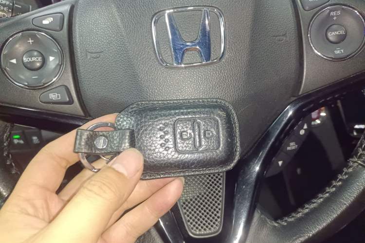 Used Honda XR-V 2015 1.8L VTi CVT Luxury Edition
