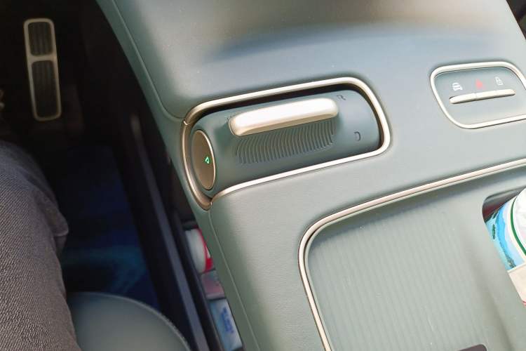 Used Nio ES8 2023 100kWh Signature Edition
