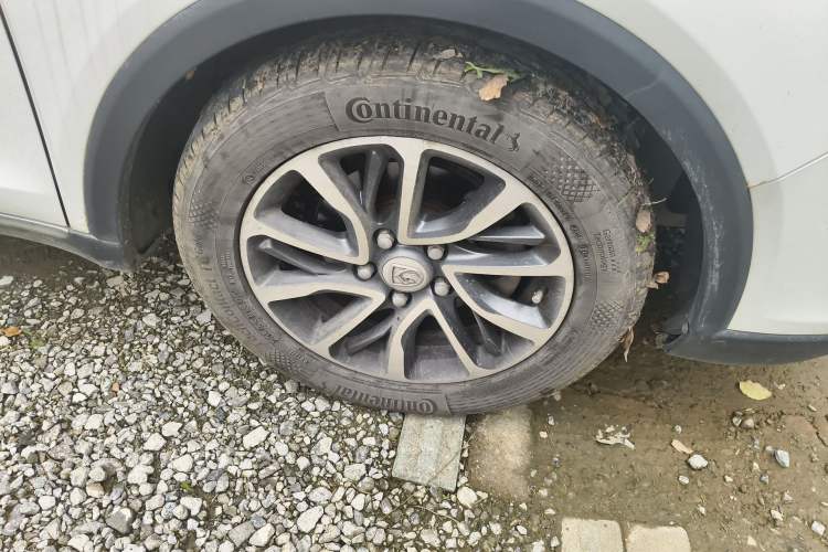 Used Baojun 730 2017 1.5T DCT Flagship Model 7 Seats China V Emission Standard Right Front Wheel Hub