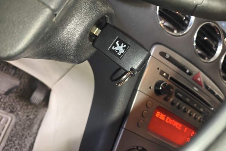 Used Peugeot 408 2011 1.6L Automatic Comfort Edition
