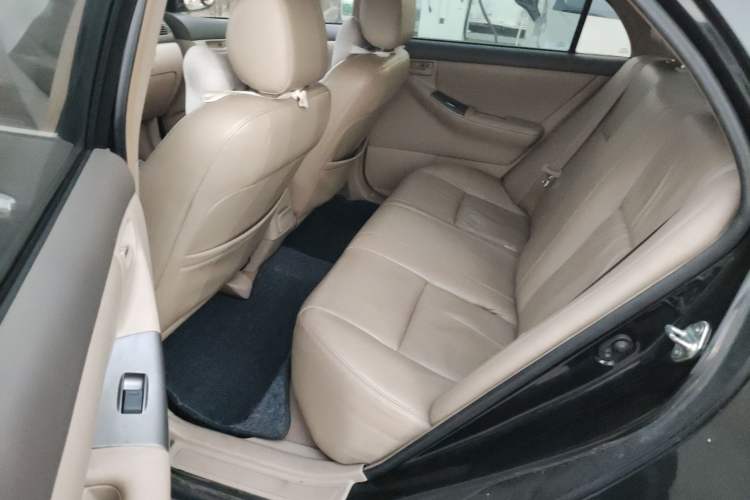 Used Toyota Corolla EX 2011 1.6L Automatic Luxury Edition
