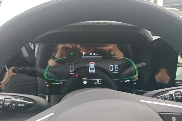 Used Hyundai Elantra 2023 1.5L CVT LUX Prestige Edition Instrument Cluster