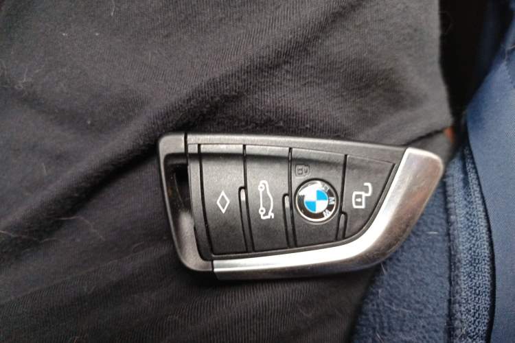 Used BMW 3 Series 2021 Second Facelift 325Li M Sport Night Edition Package Vehicle Key