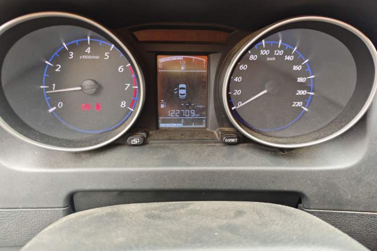 Used FORTHING Joyear X5 2013 1.6L Manual Luxury Model