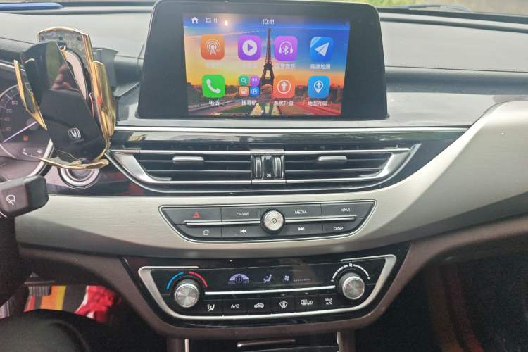 Used CHANGAN Raeton CC 2018 1.5T Manual Elegant Starry Edition China V Standard Audio And AC Panel