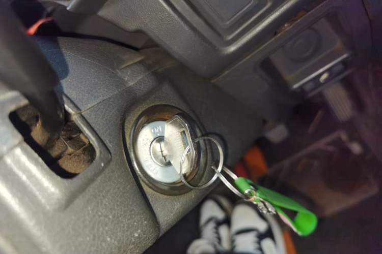 Used Leopaard 6481 2009 2.2L Manual Two-Wheel Drive
