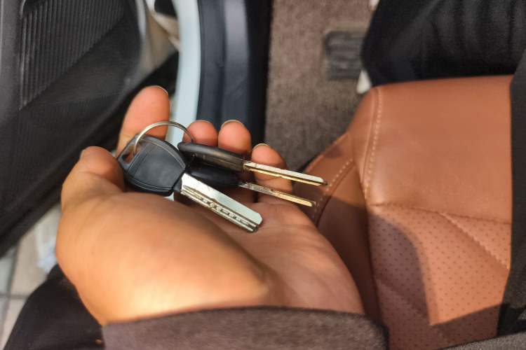 Used CHANGAN UNI-Z New Energy 2024 Blue Whale Smart Electric iDD 125km Beyond Edition Vehicle Key