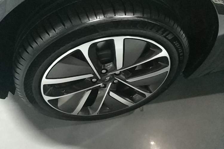 Used Li Auto L7 2024 MAX Model Left Front Wheel Hub