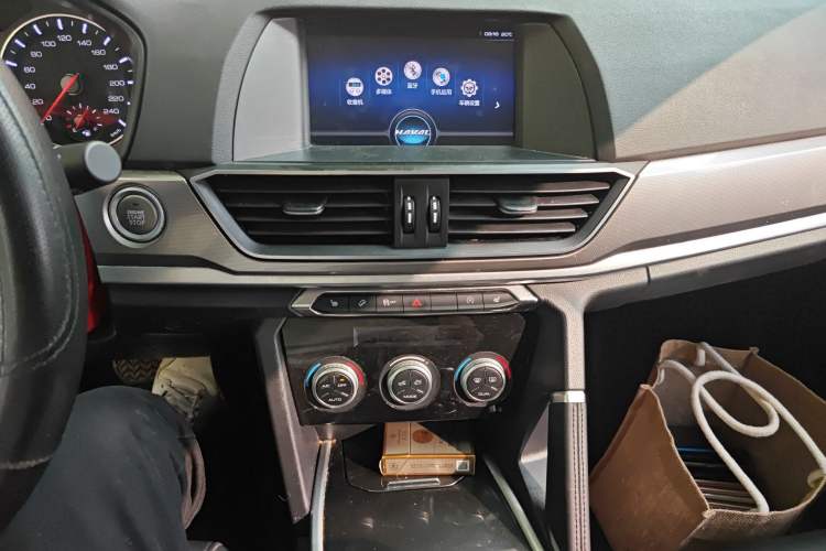 Used Haval H6 2019 Sport Edition 1.5T Automatic Two-Wheel Drive Elite Model China VI Audio And AC Panel