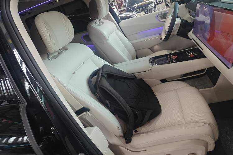 Used Lynk & Co 900 2025 1.5T Ultra Right Front Seat