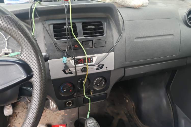 Used Dongfeng Xiaokang K07S 2016 1.0L Practical Version DK10 Audio And AC Panel