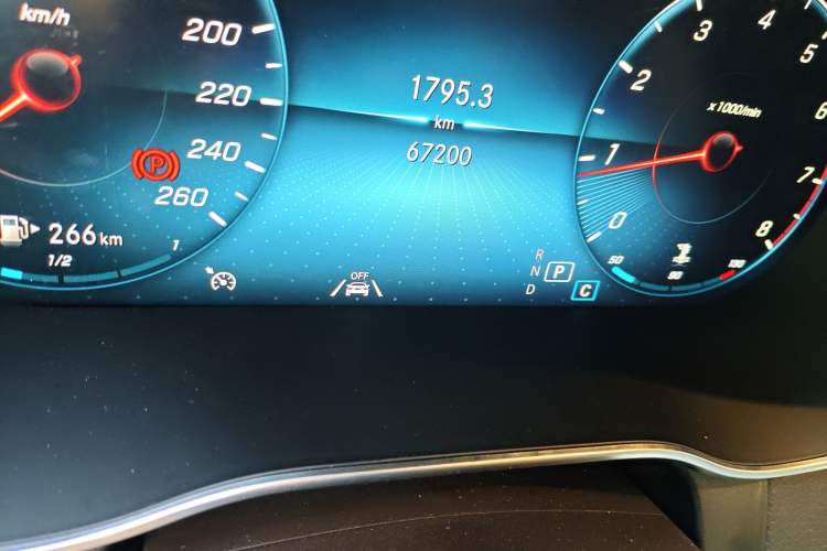 Used Mercedes-Benz GLC 2020 Facelift GLC 300 L 4MATIC Dynamic Edition
