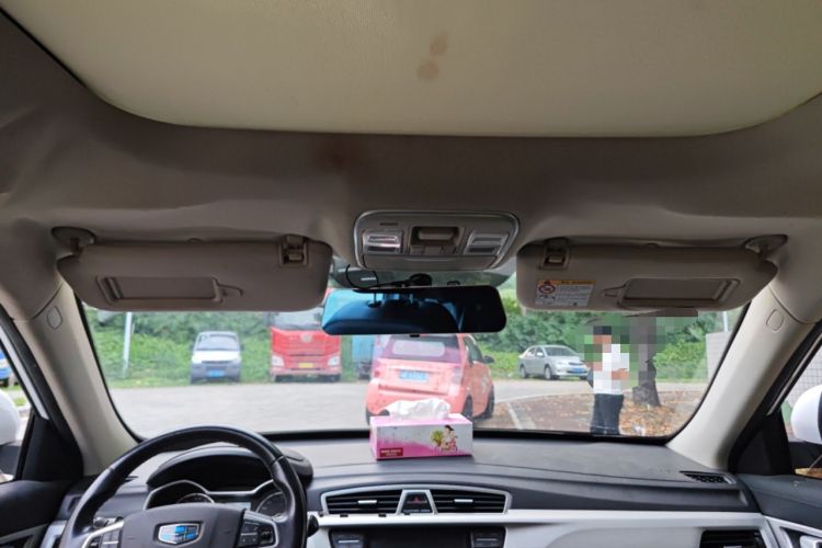 Used Geely Auto Emgrand X7 Sport 2018 1.8TD Automatic Two-Wheel Drive Zhiya Model Headliner