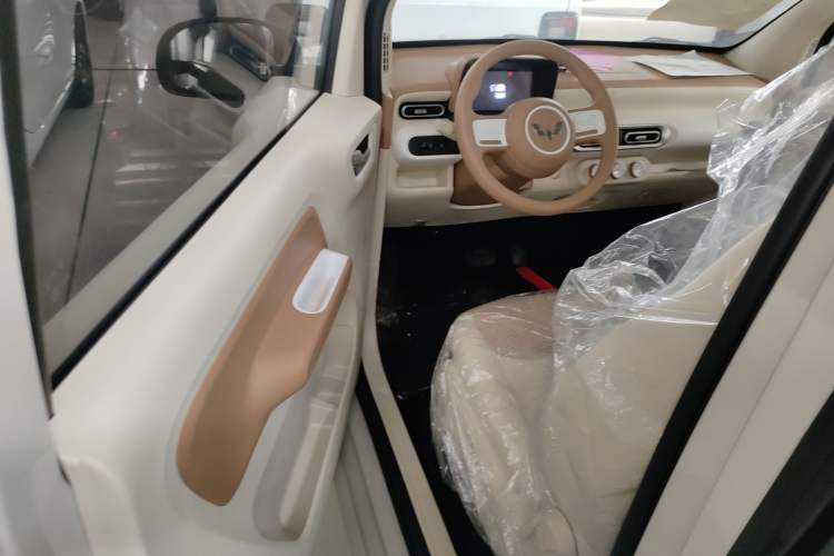 Used Wuling Hongguang MINIEV 2024 3rd Generation 215km Youth Edition