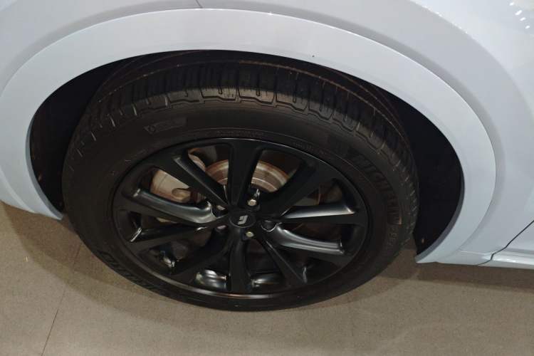 Used Li Auto ONE 2021 Extended-Range 6-Seater Version Left Front Wheel Hub