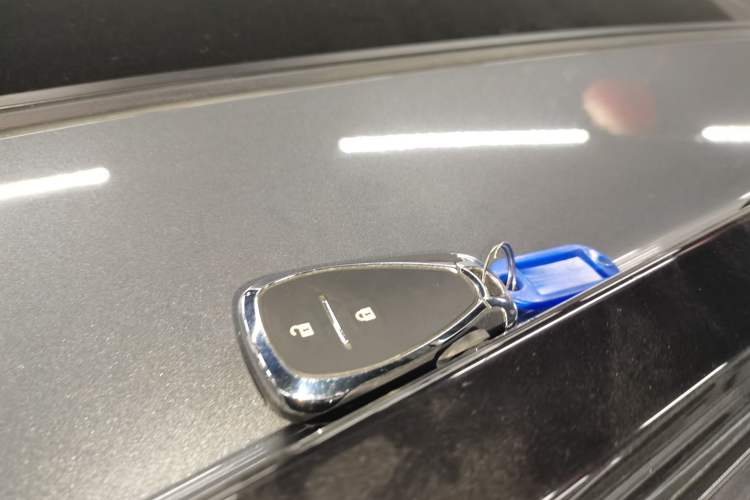 Used Chevrolet Orlando 2020 Light Hybrid Redline 530T Automatic Enjoyment Edition (5+2 Models)