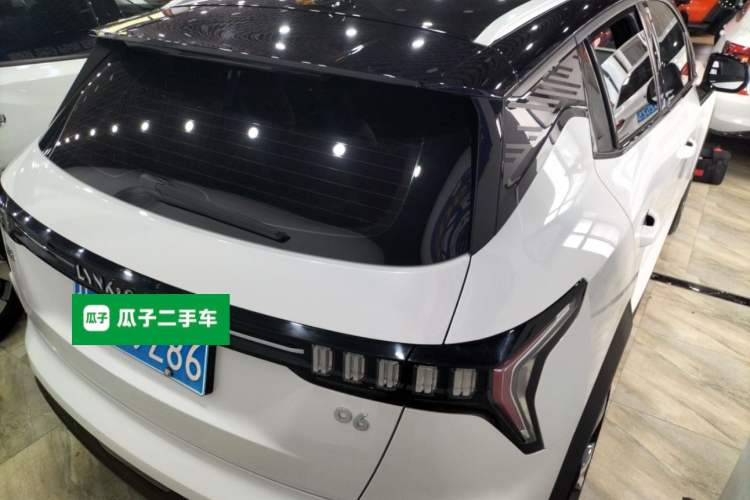 Used Lynk & Co 06 2023 Remix 1.5T Dynamic Halo Rear Right 45 Deg