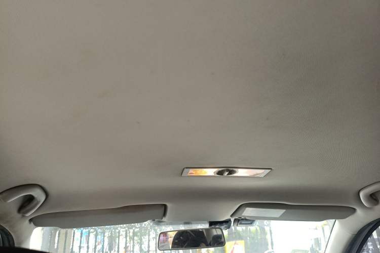 Used Volkswagen Lavida 2015 1.6L Automatic Fashion Edition Headliner