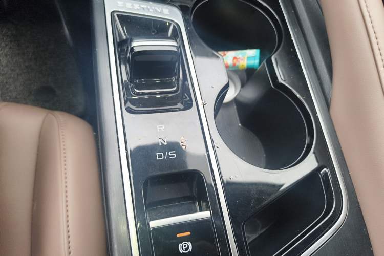 Used Bestune B70 2024 Dragon Edition 1.5T Leading Model Gear Lever