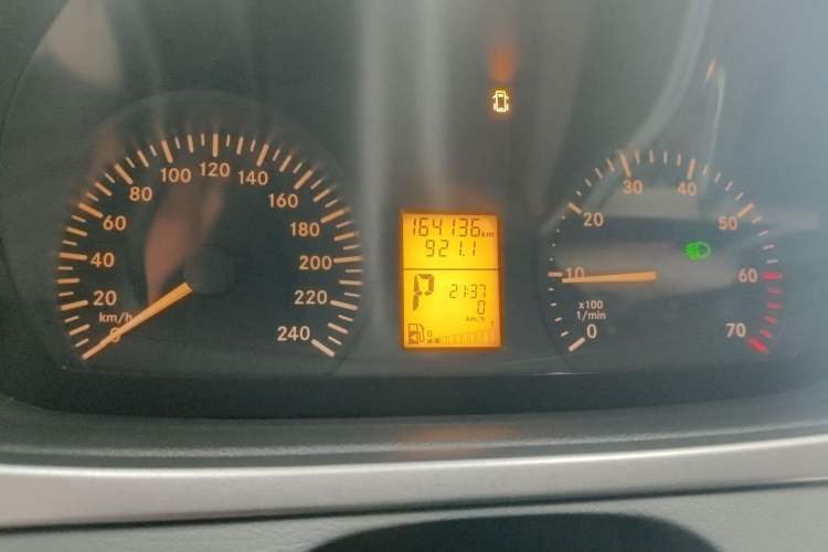 Used Mercedes-Benz Vito 2013 3.0L Elite Edition