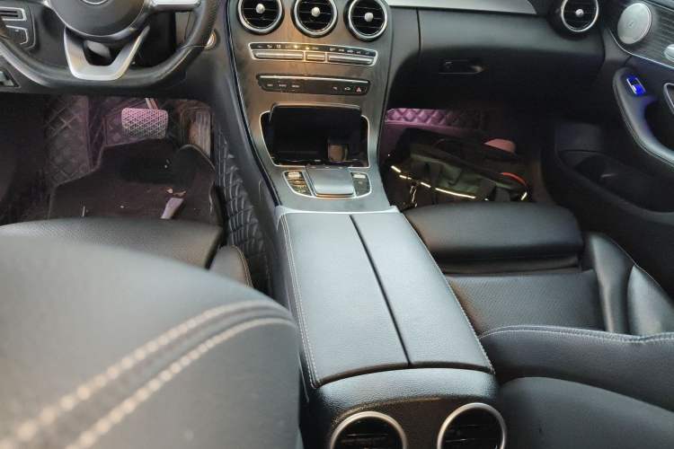 Used Mercedes-Benz C-Class 2021 C 200 L Fashion Edition Sport Version Gear Lever