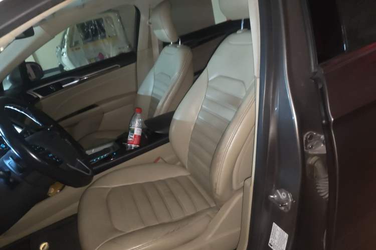 Used Ford Mondeo 2013 2.0L GTDi 200 Luxury Model