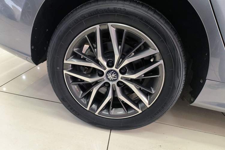 Used BYD Qin PLUS 2023 Champion Edition DM-i 120KM Excellence Model
