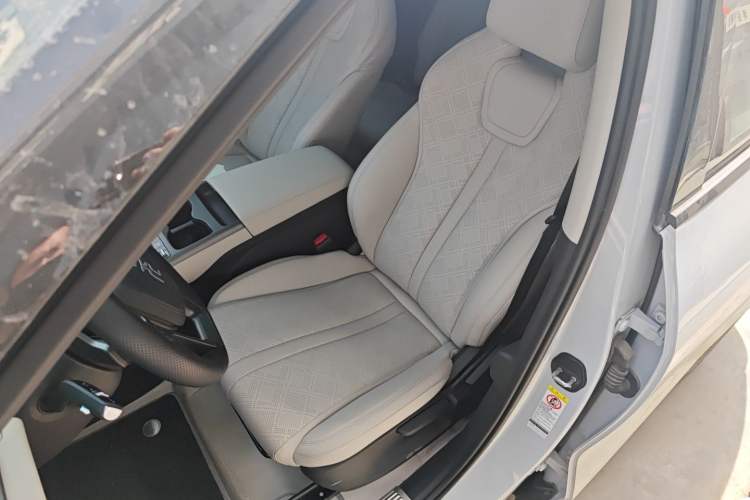 Used BYD Yuan UP 2025 Intelligent Driving Version 401 KM Dynamic Edition