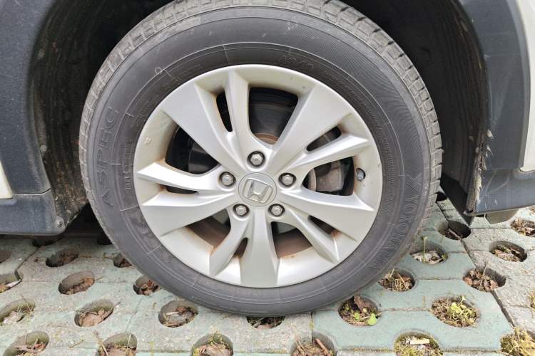 Used Honda Vezel 2015 1.5L CVT two-wheel drive Comfort trim Right Front Wheel Hub