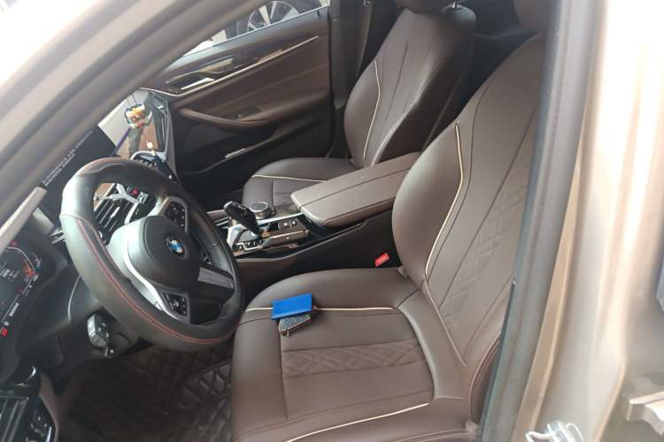 Used BMW 5 Series 2021 525Li M Sport Package