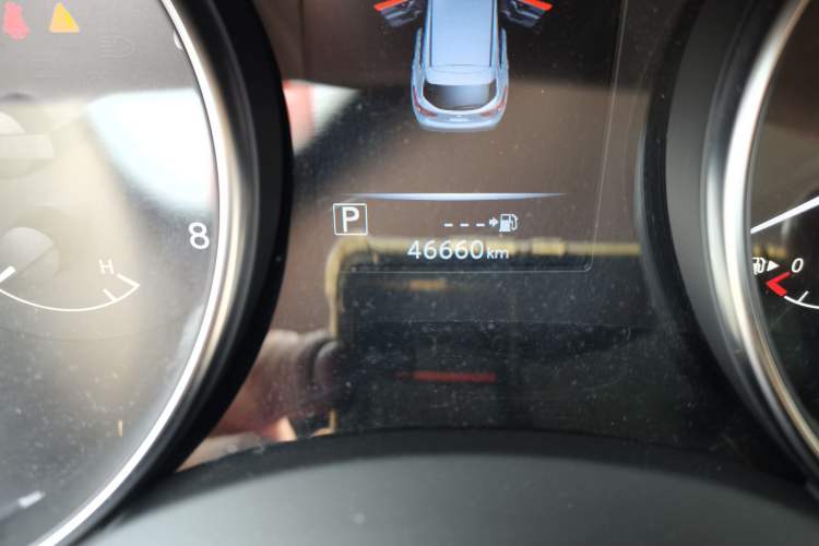 Used Nissan Qashqai 2019 2.0L CVT Smart Enjoyment Version Odometer Close Up