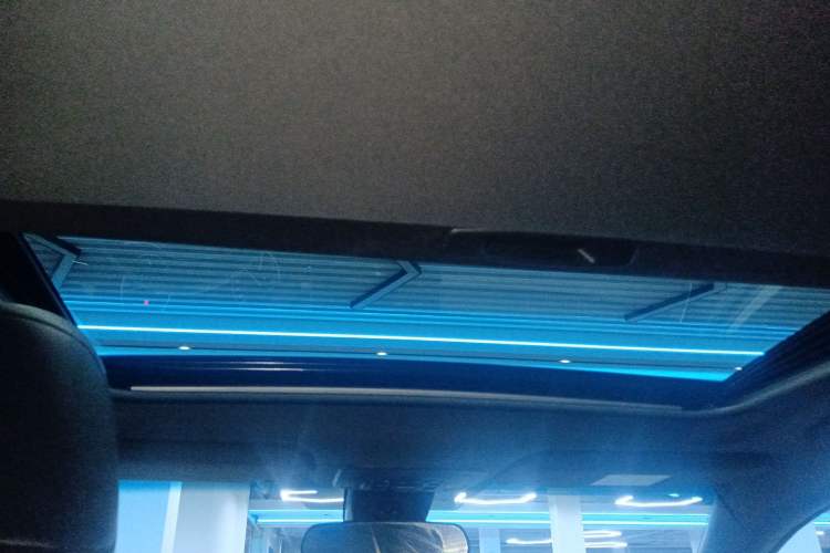 Used Toyota Avalon 2022 Dual-Engine 2.5L Luxury Edition
