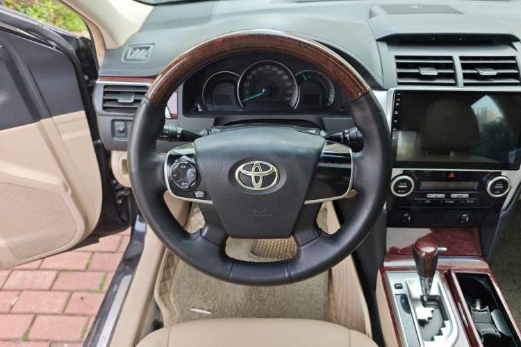 Used Toyota Camry 2013 2.0G Comfort Edition
