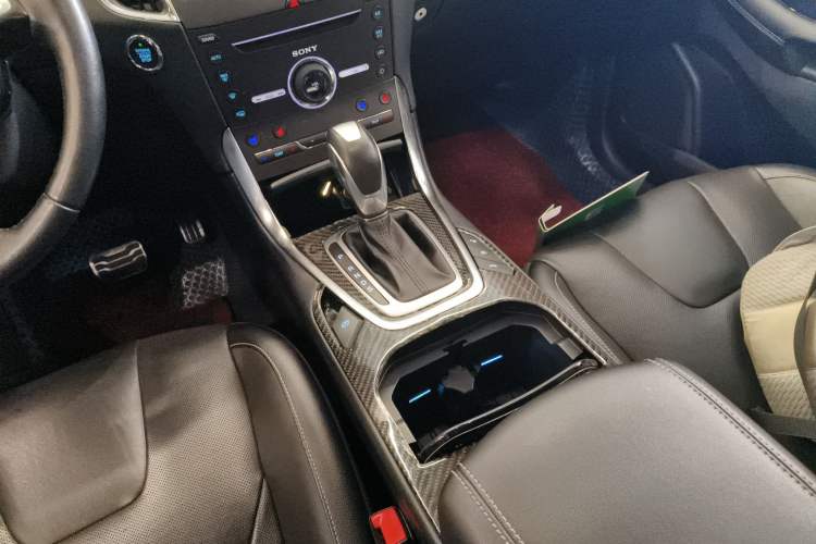 Used Ford Edge 2016 EcoBoost 245 Four-Wheel Drive Titanium 7-Seater
