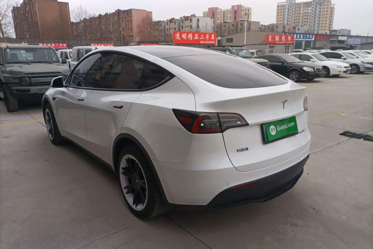 Used Tesla Model Y 2023 Long-Range All-Wheel-Drive Version