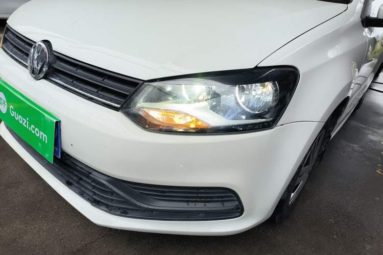 Used Volkswagen Polo 2018 1.5L Manual Drive-Comfort Model Left Front Headlight