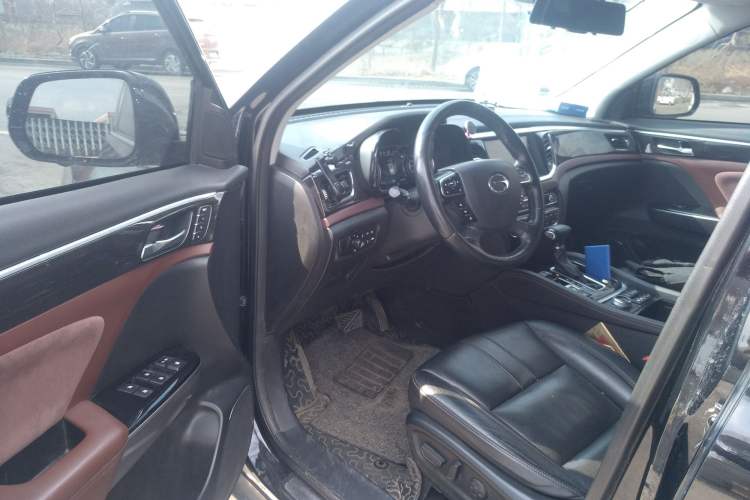 Used GAC Trumpchi GS8 2017 320T Four-Wheel Drive Luxury Smart Connectivity Version (7 Seats)
