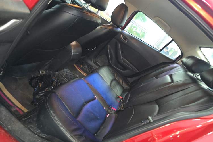 Used Mazda 3 Axela 2017 Sedan 1.5L Automatic Comfort Model Emission Standard China V