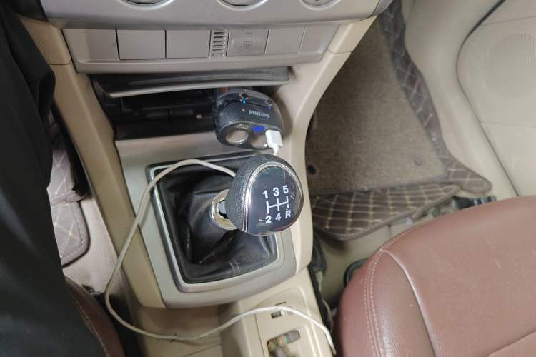 Used Ford Focus 2013 Sedan Classic 1.8L Manual Base Model Gear Lever