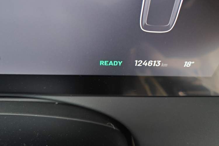 Used Li Auto ONE 2020 Extended-Range 6-Seater Version Odometer Close Up