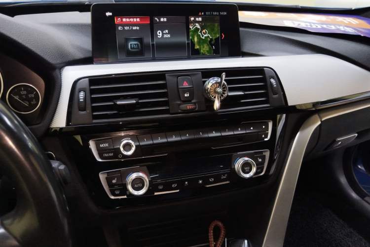 Used BMW 3 Series GT 2017 320i M Sport Audio And AC Panel