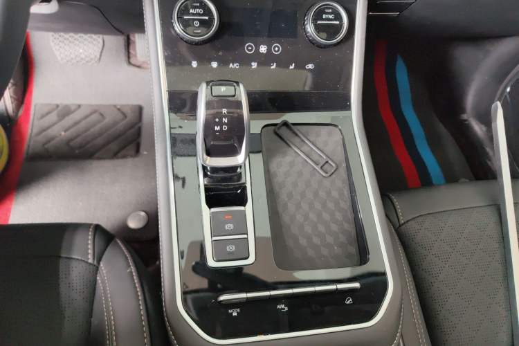 Used Chery Tiggo 8 2025 Excellence Edition 230 TCI Automatic Luxury Version 5 Seats Gear Lever