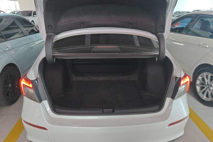 Used Honda Civic 2023 2.0L eHEV Pioneer Edition