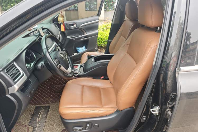 Used Toyota Highlander 2018 2.0T Four-Wheel Drive Knight Edition 7 Seats China VI Standard Left Front Seat