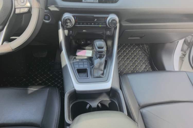 Used Toyota Wildlander 2020 2.0L CVT 4x4 Luxury Edition