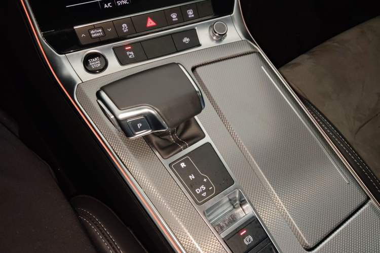 Used Audi A6L 2022 40 TFSI Luxury Dynamic Model
