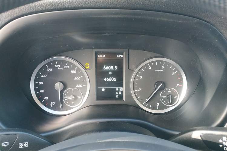 Used Mercedes-Benz Vito 2021 2.0T Elite Version 7 Seats