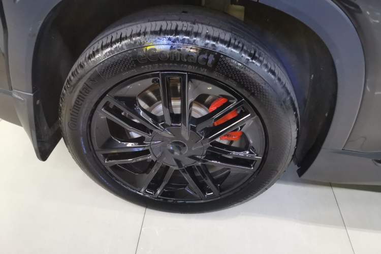 Used Nio EC6 2020 605 km Sport Edition Right Rear Wheel Hub