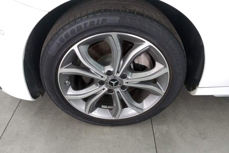 Used Mercedes-Benz E-Class 2021 E 300 L Sporty and Stylish Model