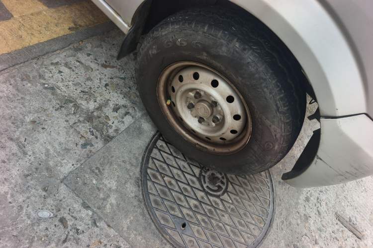 Used Dongfeng Xiaokang C35 2013 1.4L Base Van DK13-06
